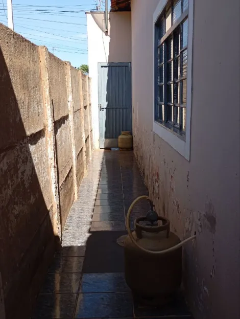 Comprar Casa / Padr&atilde;o em Guaraci R$ 342.000,00 - Foto 18