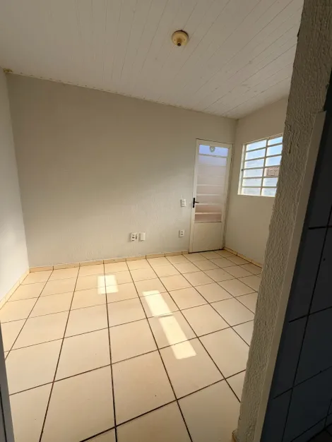 Comprar Casa / Padr&atilde;o em S&atilde;o Jos&eacute; do Rio Preto R$ 170.000,00 - Foto 3