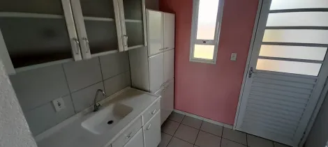 Alugar Casa / Padr&atilde;o em S&atilde;o Jos&eacute; do Rio Preto R$ 1.300,00 - Foto 4