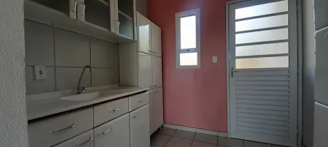 Alugar Casa / Padr&atilde;o em S&atilde;o Jos&eacute; do Rio Preto R$ 1.300,00 - Foto 5