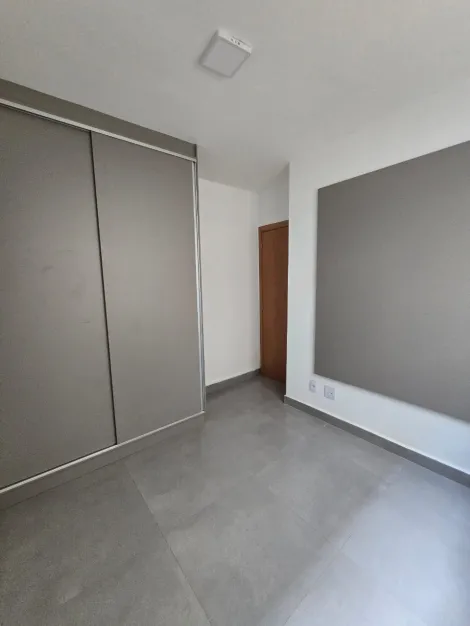 Alugar Apartamento / Padr&atilde;o em S&atilde;o Jos&eacute; do Rio Preto R$ 1.200,00 - Foto 4