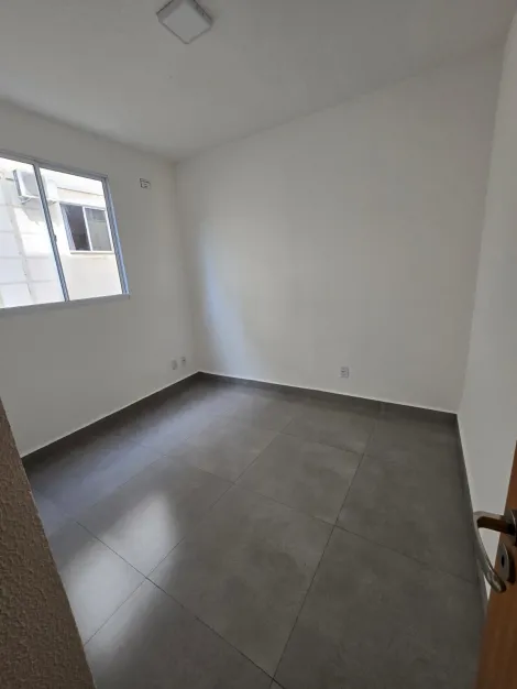 Alugar Apartamento / Padr&atilde;o em S&atilde;o Jos&eacute; do Rio Preto R$ 1.200,00 - Foto 3