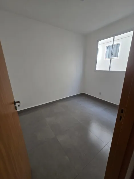 Alugar Apartamento / Padr&atilde;o em S&atilde;o Jos&eacute; do Rio Preto R$ 1.200,00 - Foto 4