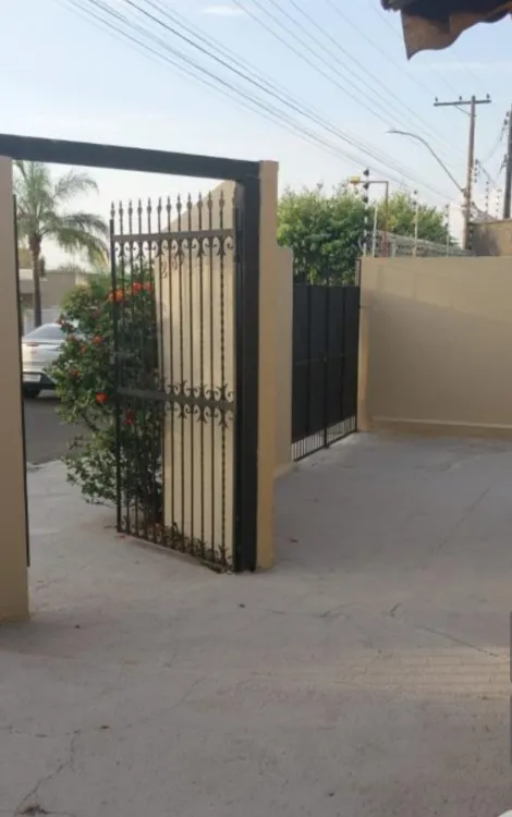 Alugar Casa / Padr&atilde;o em Bady Bassitt R$ 2.000,00 - Foto 3