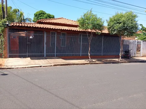 Casa / Padr&atilde;o em Guaraci 