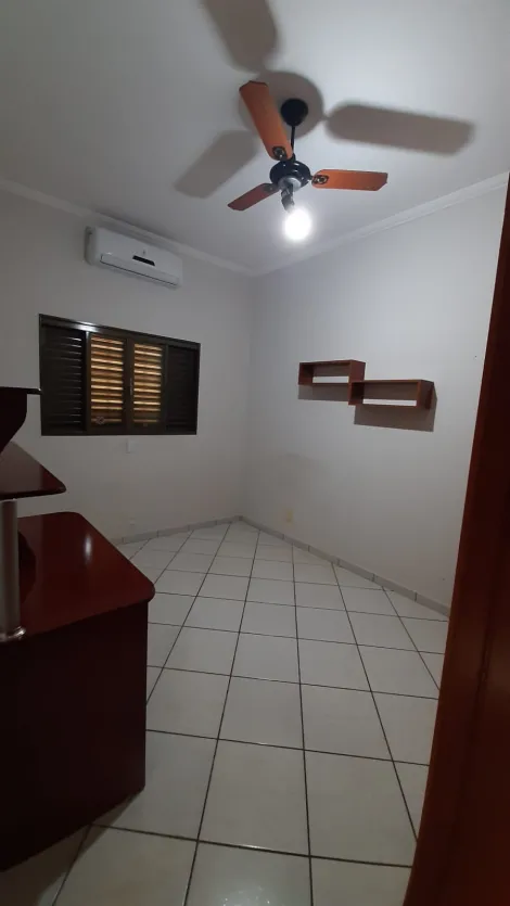 Alugar Casa / Padr&atilde;o em S&atilde;o Jos&eacute; do Rio Preto R$ 2.000,00 - Foto 12