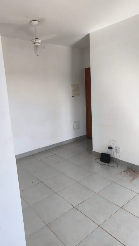 Alugar Apartamento / Padr&atilde;o em S&atilde;o Jos&eacute; do Rio Preto R$ 1.700,00 - Foto 4