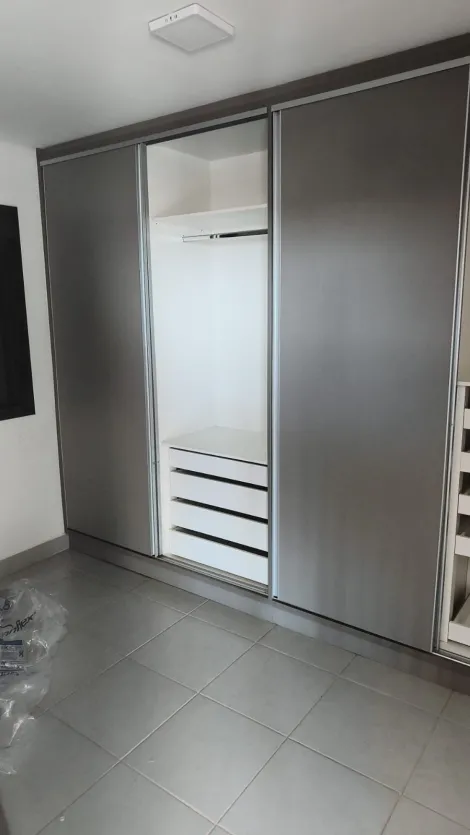 Alugar Apartamento / Padr&atilde;o em S&atilde;o Jos&eacute; do Rio Preto R$ 1.700,00 - Foto 9