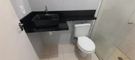 Alugar Casa / Condom&iacute;nio em S&atilde;o Jos&eacute; do Rio Preto R$ 1.500,00 - Foto 17