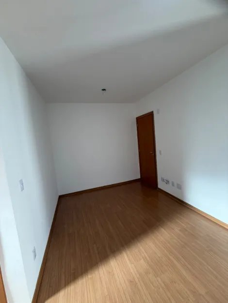 Alugar Apartamento / Padr&atilde;o em S&atilde;o Jos&eacute; do Rio Preto. apenas R$ 160.000,00