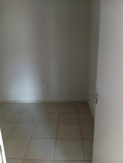 Alugar Casa / Padr&atilde;o em S&atilde;o Jos&eacute; do Rio Preto R$ 1.000,00 - Foto 3