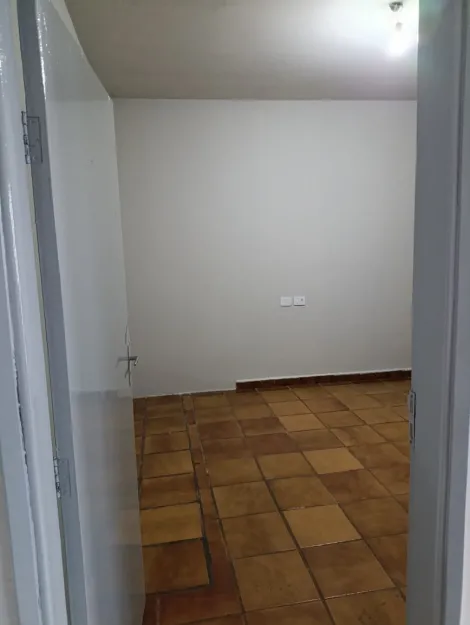 Alugar Casa / Padr&atilde;o em S&atilde;o Jos&eacute; do Rio Preto R$ 1.000,00 - Foto 15