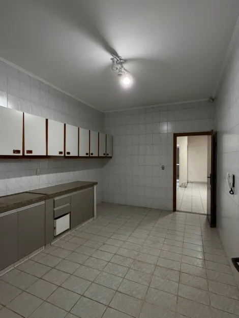 Comprar Casa / Padr&atilde;o em S&atilde;o Jos&eacute; do Rio Preto R$ 650.000,00 - Foto 9