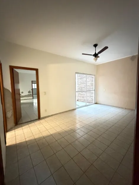 Alugar Casa / Padr&atilde;o em S&atilde;o Jos&eacute; do Rio Preto. apenas R$ 650.000,00