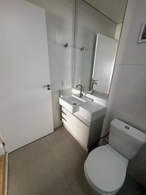 Alugar Apartamento / Padr&atilde;o em S&atilde;o Jos&eacute; do Rio Preto R$ 3.300,00 - Foto 15