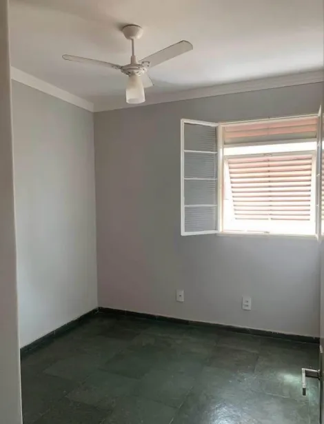 Alugar Apartamento / Padr&atilde;o em S&atilde;o Jos&eacute; do Rio Preto R$ 1.200,00 - Foto 4