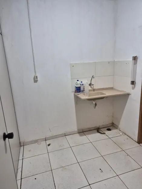 Alugar Comercial / Sal&atilde;o em S&atilde;o Jos&eacute; do Rio Preto R$ 2.600,00 - Foto 5