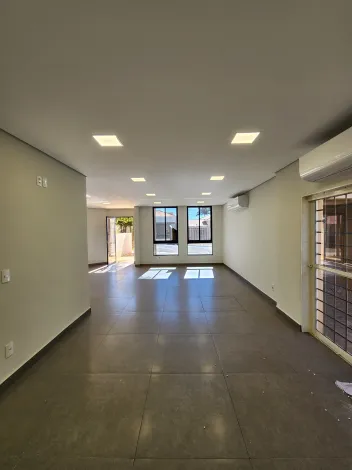 Alugar Comercial / Casa Comercial em S&atilde;o Jos&eacute; do Rio Preto R$ 18.000,00 - Foto 2