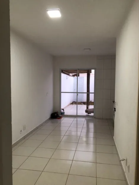 Casa / Condom&iacute;nio em S&atilde;o Jos&eacute; do Rio Preto 