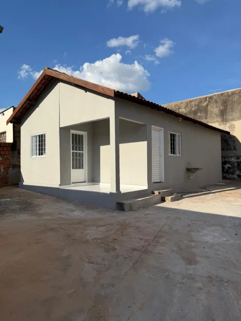 Alugar Casa / Padr&atilde;o em S&atilde;o Jos&eacute; do Rio Preto. apenas R$ 1.400,00