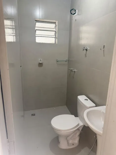 Alugar Casa / Padr&atilde;o em S&atilde;o Jos&eacute; do Rio Preto R$ 1.200,00 - Foto 12