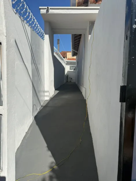 Alugar Casa / Padr&atilde;o em S&atilde;o Jos&eacute; do Rio Preto R$ 1.200,00 - Foto 3