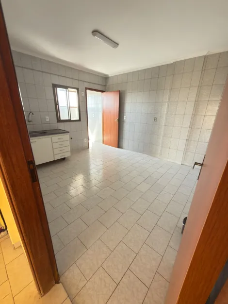 Alugar Apartamento / Padr&atilde;o em S&atilde;o Jos&eacute; do Rio Preto R$ 1.800,00 - Foto 7