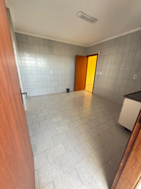 Alugar Apartamento / Padr&atilde;o em S&atilde;o Jos&eacute; do Rio Preto R$ 1.800,00 - Foto 5