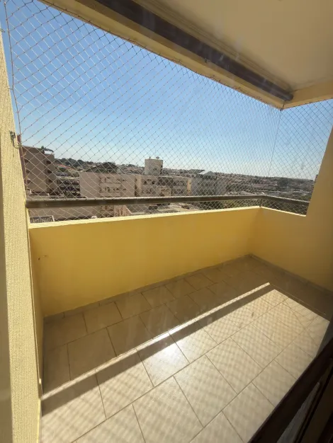 Alugar Apartamento / Padr&atilde;o em S&atilde;o Jos&eacute; do Rio Preto R$ 1.800,00 - Foto 3