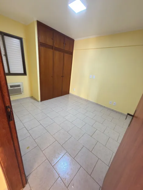 Alugar Apartamento / Padr&atilde;o em S&atilde;o Jos&eacute; do Rio Preto R$ 1.800,00 - Foto 2