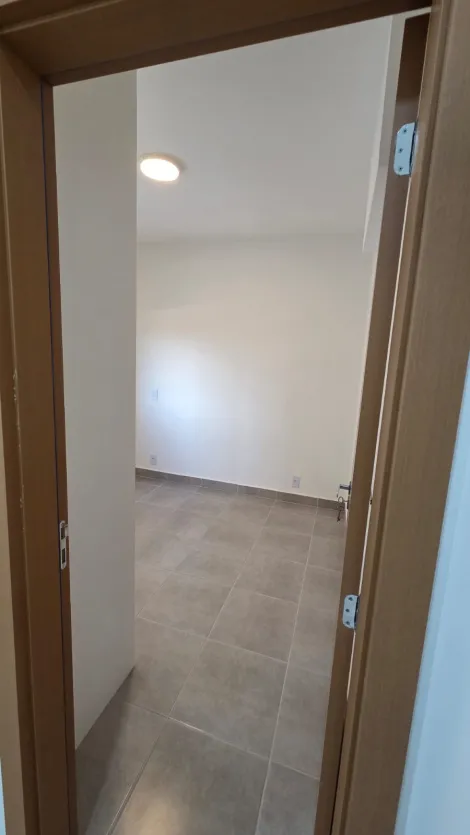 Alugar Apartamento / Padr&atilde;o em S&atilde;o Jos&eacute; do Rio Preto R$ 1.500,00 - Foto 7