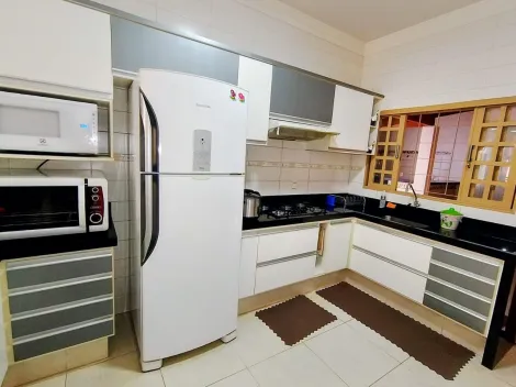 Alugar Casa / Padr&atilde;o em S&atilde;o Jos&eacute; do Rio Preto R$ 4.000,00 - Foto 8