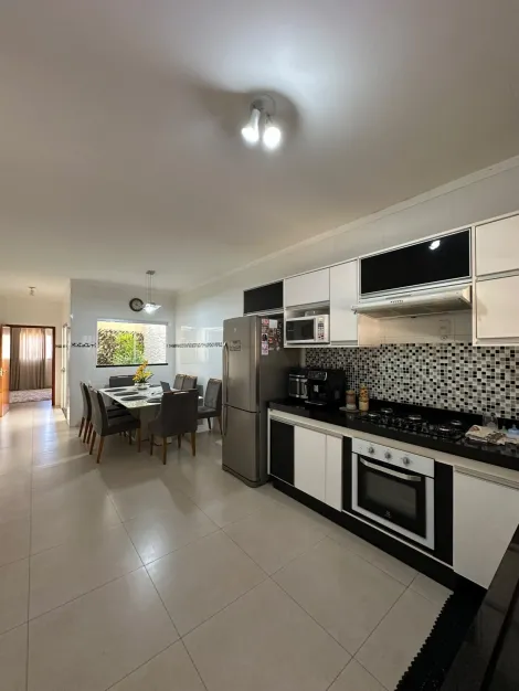 Alugar Casa / Padr&atilde;o em S&atilde;o Jos&eacute; do Rio Preto. apenas R$ 645.000,00