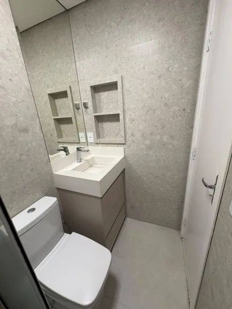Alugar Apartamento / Padr&atilde;o em Mirassol R$ 1.800,00 - Foto 31
