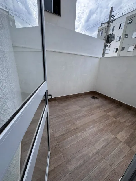 Alugar Apartamento / Padr&atilde;o em S&atilde;o Jos&eacute; do Rio Preto R$ 1.200,00 - Foto 5