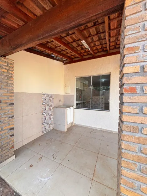 Comprar Casa / Padr&atilde;o em Potirendaba R$ 195.000,00 - Foto 3