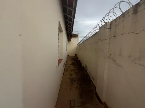 Alugar Casa / Padr&atilde;o em S&atilde;o Jos&eacute; do Rio Preto R$ 3.200,00 - Foto 16