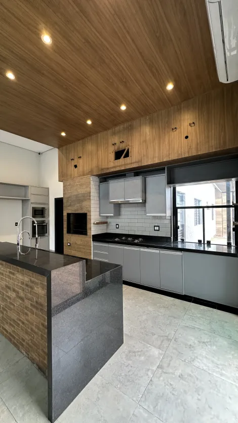 Alugar Casa / Padr&atilde;o em S&atilde;o Jos&eacute; do Rio Preto. apenas R$ 690.000,00