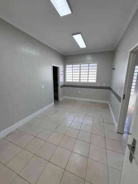 Alugar Casa / Padr&atilde;o em S&atilde;o Jos&eacute; do Rio Preto R$ 15.000,00 - Foto 13