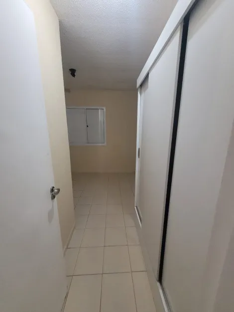 Alugar Casa / Condom&iacute;nio em S&atilde;o Jos&eacute; do Rio Preto R$ 1.700,00 - Foto 2