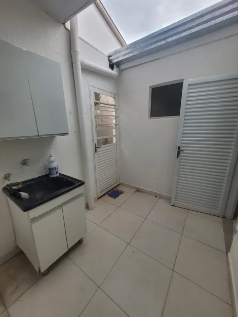 Alugar Casa / Condom&iacute;nio em S&atilde;o Jos&eacute; do Rio Preto R$ 1.700,00 - Foto 4