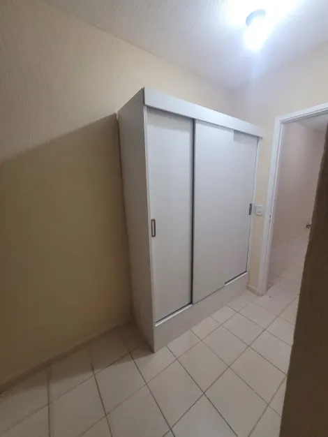 Alugar Casa / Condom&iacute;nio em S&atilde;o Jos&eacute; do Rio Preto R$ 1.700,00 - Foto 17
