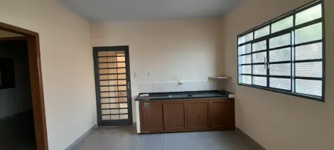 Alugar Casa / Padr&atilde;o em S&atilde;o Jos&eacute; do Rio Preto R$ 1.800,00 - Foto 4