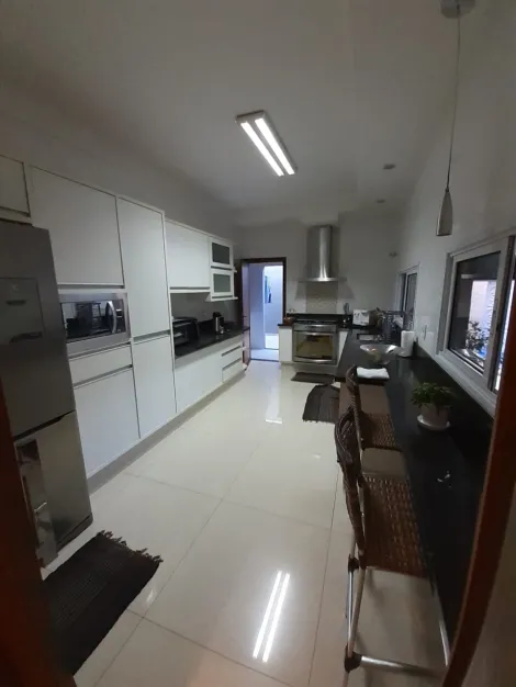 Alugar Casa / Condom&iacute;nio em S&atilde;o Jos&eacute; do Rio Preto. apenas R$ 1.500.000,00