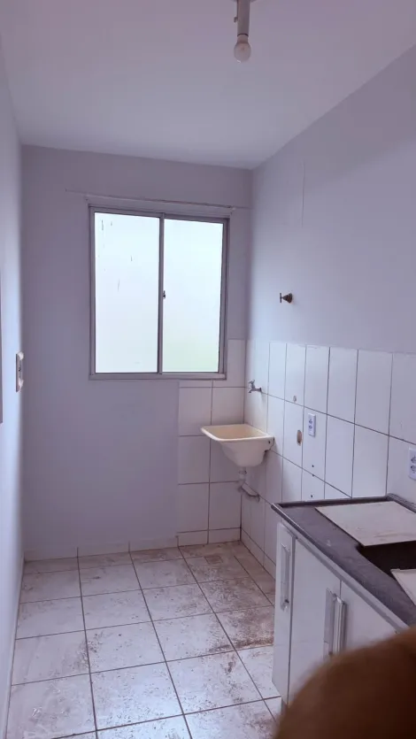 Alugar Apartamento / Padr&atilde;o em S&atilde;o Jos&eacute; do Rio Preto R$ 1.100,00 - Foto 5