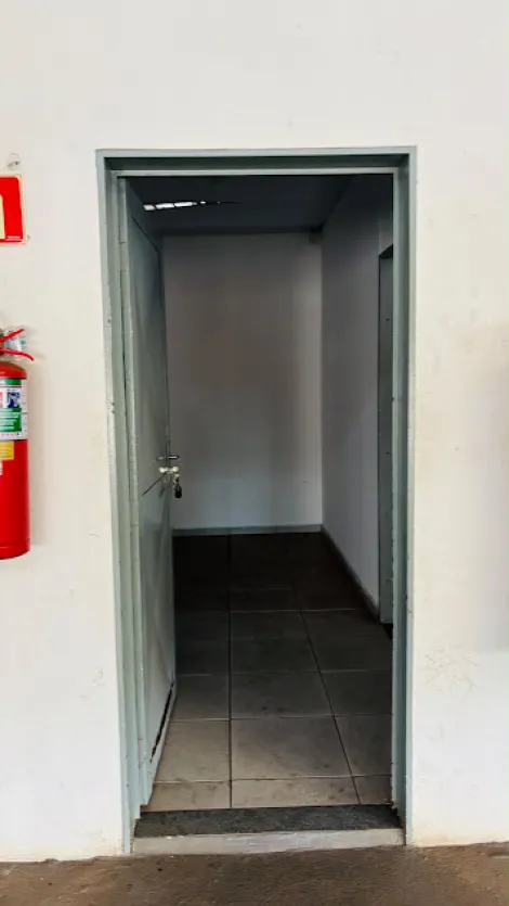 Alugar Comercial / Sal&atilde;o em S&atilde;o Jos&eacute; do Rio Preto R$ 50.000,00 - Foto 31