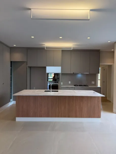 Alugar Casa / Condom&iacute;nio em S&atilde;o Jos&eacute; do Rio Preto. apenas R$ 1.700.000,00
