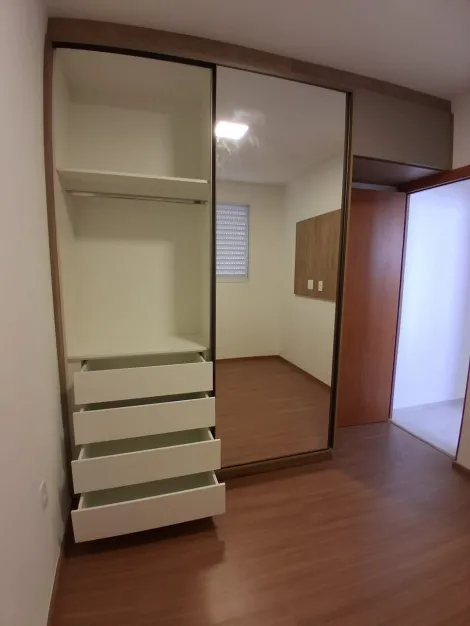 Alugar Apartamento / Padr&atilde;o em S&atilde;o Jos&eacute; do Rio Preto R$ 2.300,00 - Foto 9