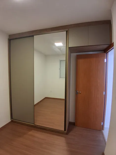Alugar Apartamento / Padr&atilde;o em S&atilde;o Jos&eacute; do Rio Preto R$ 2.300,00 - Foto 8