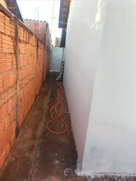 Comprar Casa / Padr&atilde;o em Ol&iacute;mpia R$ 253.000,00 - Foto 11